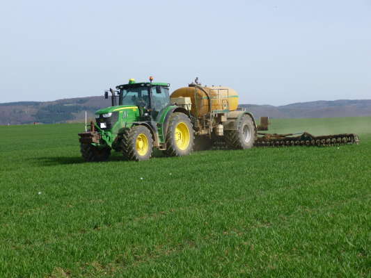 Cultan Düngung Fass Acker 7