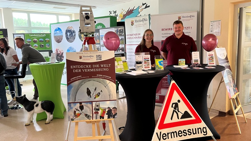 Messestand des DLR Eifel